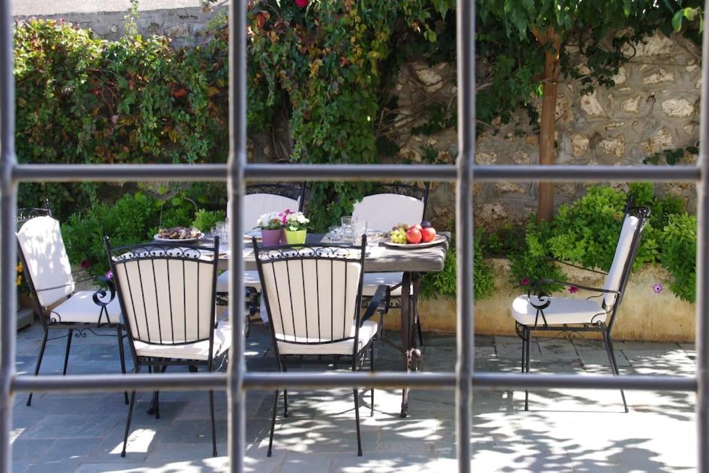 Villa 1853, Spetses Ground Floor Екстер'єр фото